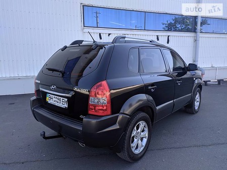 Hyundai Tucson 2008  випуску Одеса з двигуном 2 л  позашляховик механіка за 10450 долл. 