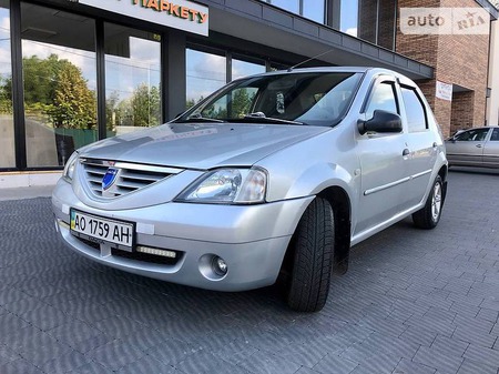 Dacia Logan 2006  випуску Ужгород з двигуном 0 л бензин седан механіка за 5100 долл. 