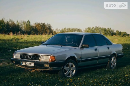Audi 100 1991  випуску Івано-Франківськ з двигуном 2.3 л  седан  за 2400 долл. 