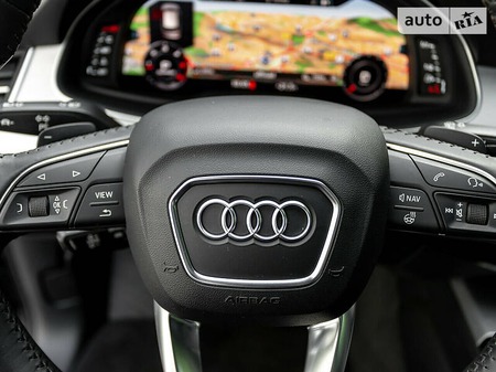 Audi Q7 2018  випуску Дніпро з двигуном 3 л дизель позашляховик автомат за 71900 долл. 