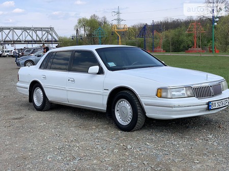 Lincoln Continental 1991  випуску Київ з двигуном 3 л  седан автомат за 4300 долл. 