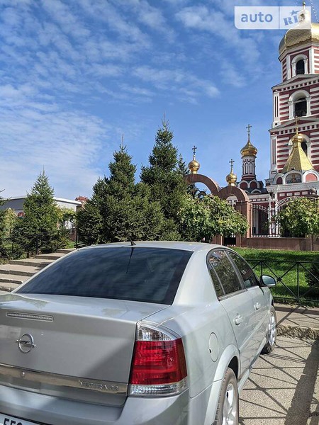 Opel Vectra 2007  випуску Харків з двигуном 2.2 л бензин седан механіка за 6450 долл. 