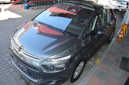 Citroen C4 Picasso 2013  випуску Львів з двигуном 1.6 л дизель мінівен автомат за 9900 долл. 