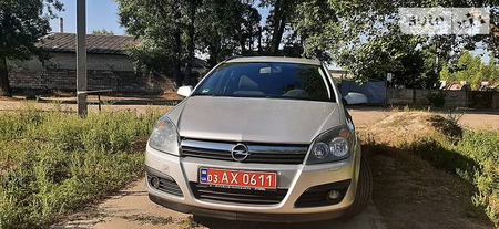 Opel Astra 2006  випуску Луганськ з двигуном 0 л бензин універсал механіка за 6000 долл. 