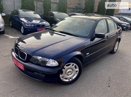 BMW 318 2001  випуску Рівне з двигуном 1.9 л бензин седан механіка за 4650 долл. 