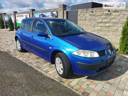 Renault Megane 2004  випуску Київ з двигуном 1.6 л бензин хэтчбек автомат за 4800 долл. 