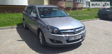 Opel Astra 2009  випуску Львів з двигуном 1.6 л бензин універсал механіка за 6800 долл. 