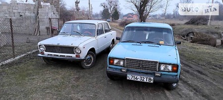 Lada 2107 1988  випуску Львів з двигуном 1.5 л бензин седан механіка за 645 долл. 