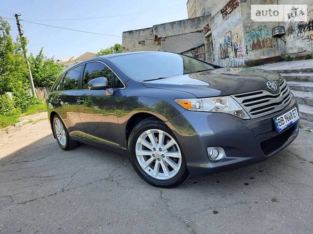 Toyota Venza 2010  випуску Луганськ з двигуном 2.7 л  позашляховик автомат за 17000 долл. 