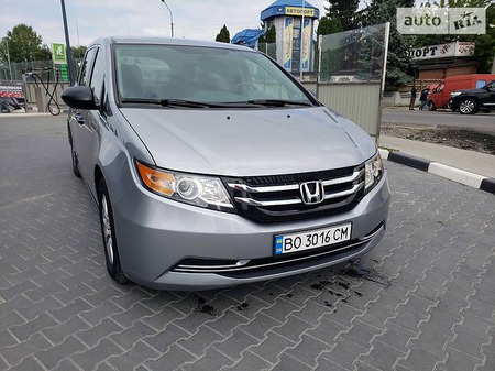 Honda Odyssey 2016  випуску Тернопіль з двигуном 3.5 л бензин мінівен автомат за 16800 долл. 