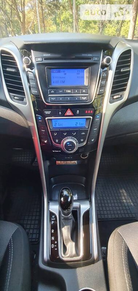 Hyundai i30 2013  випуску Дніпро з двигуном 1.6 л бензин хэтчбек автомат за 10500 долл. 