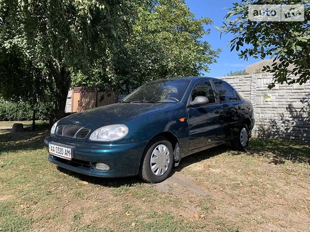 Daewoo Lanos 2004  випуску Чернігів з двигуном 1.5 л бензин седан механіка за 2950 долл. 