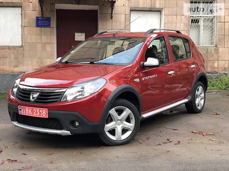 Dacia Sandero Stepway 2012  випуску Луцьк з двигуном 1.5 л дизель хэтчбек механіка за 6599 долл. 