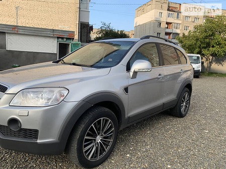 Chevrolet Captiva 2008  випуску Львів з двигуном 2 л дизель позашляховик автомат за 8999 долл. 