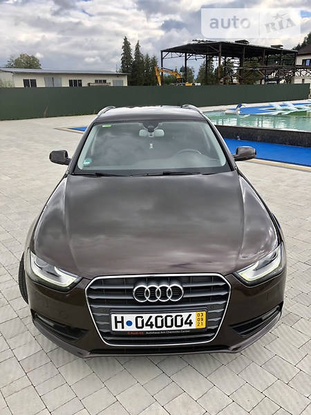 Audi A4 Limousine 2014  випуску Ужгород з двигуном 2 л дизель універсал механіка за 15300 долл. 