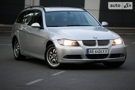 BMW 320 2007  випуску Дніпро з двигуном 2 л дизель універсал механіка за 6999 долл. 