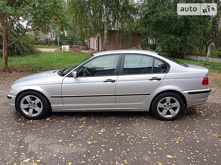 BMW 320 2001  випуску Суми з двигуном 0 л бензин седан механіка за 1850 долл. 