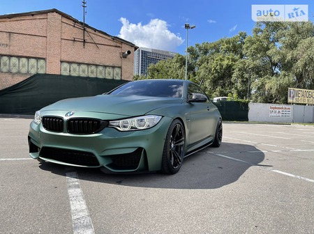 BMW M4 2015  випуску Київ з двигуном 3 л бензин купе  за 54000 долл. 