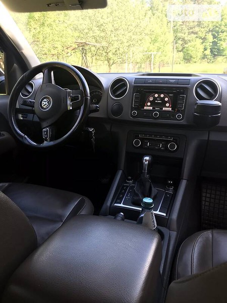 Volkswagen Amarok 2012  випуску Івано-Франківськ з двигуном 2 л дизель пікап автомат за 18200 долл. 