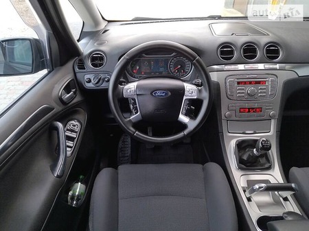 Ford S-Max 2009  випуску Івано-Франківськ з двигуном 2 л дизель універсал механіка за 7999 долл. 