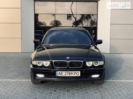 BMW 740 1999  випуску Дніпро з двигуном 4.4 л  седан автомат за 7500 долл. 