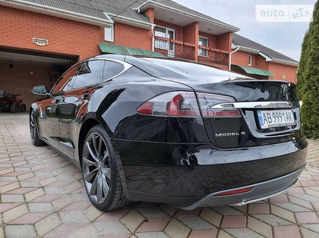 Tesla S 2013  випуску Вінниця з двигуном 0 л електро седан  за 30500 долл. 