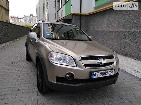 Chevrolet Captiva 2008  випуску Івано-Франківськ з двигуном 2.4 л  позашляховик механіка за 8700 долл. 