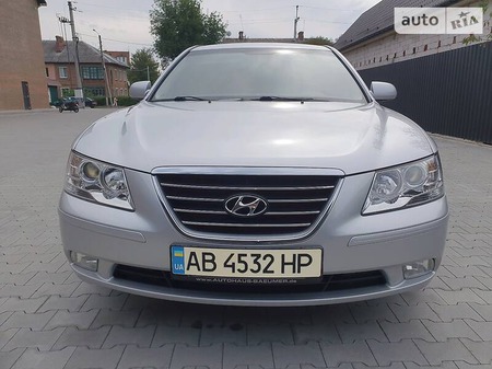 Hyundai Sonata 2009  випуску Вінниця з двигуном 2 л бензин седан механіка за 7900 долл. 