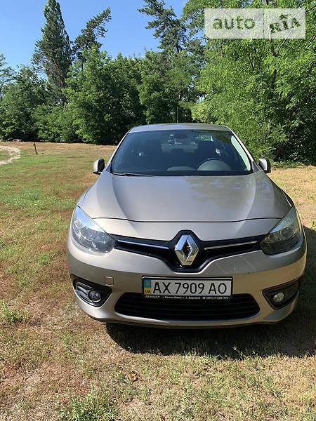 Renault Fluence 2014  випуску Харків з двигуном 1.5 л дизель седан автомат за 8400 долл. 