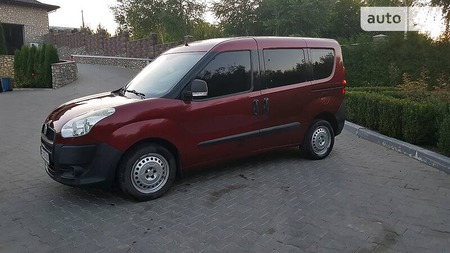 Fiat Doblo 2010  випуску Хмельницький з двигуном 1.4 л бензин мінівен механіка за 6500 долл. 