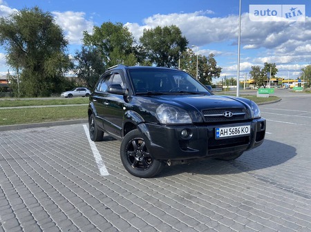 Hyundai Tucson 2007  випуску Дніпро з двигуном 2.7 л  позашляховик автомат за 7500 долл. 