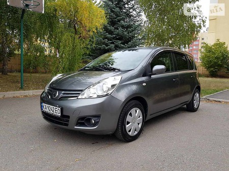 Nissan Note 2012  випуску Харків з двигуном 1.5 л бензин хэтчбек автомат за 7900 долл. 