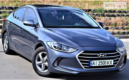 Hyundai Avante 2016  випуску Київ з двигуном 1.6 л газ седан автомат за 11400 долл. 