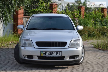 Opel Vectra 2004  випуску Запоріжжя з двигуном 3.2 л  седан автомат за 5100 долл. 