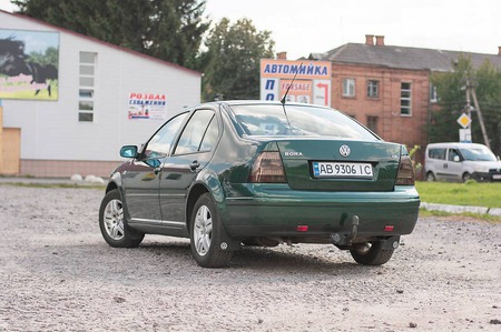 Volkswagen Bora 1999  випуску Житомир з двигуном 1.6 л бензин седан механіка за 4700 долл. 