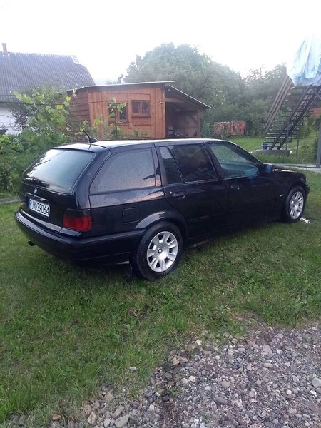 BMW 318 1997  випуску Івано-Франківськ з двигуном 0 л дизель універсал механіка за 1350 долл. 