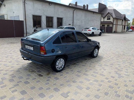 Opel Kadett 1988  випуску Тернопіль з двигуном 0 л  хэтчбек механіка за 1350 долл. 