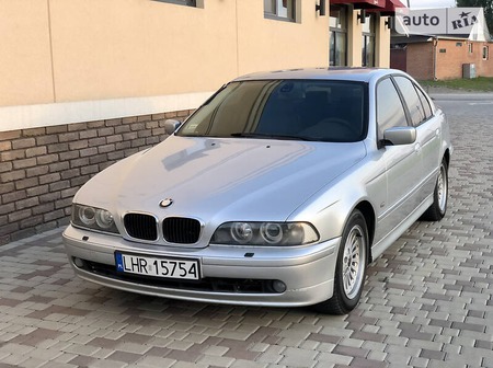 BMW 530 2001  випуску Чернівці з двигуном 3 л дизель седан механіка за 3200 долл. 
