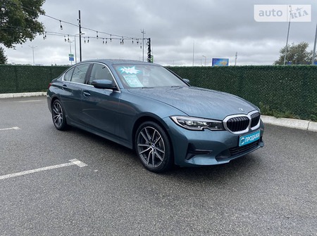 BMW 330 2019  випуску Київ з двигуном 2 л бензин седан автомат за 42500 долл. 