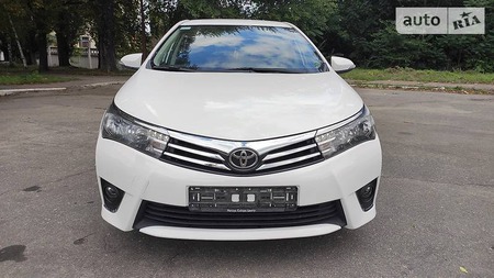 Toyota Corolla 2014  випуску Дніпро з двигуном 1.6 л бензин седан механіка за 12100 долл. 