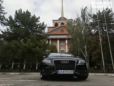 Audi A4 Limousine 2010  випуску Миколаїв з двигуном 2 л бензин седан автомат за 10400 долл. 