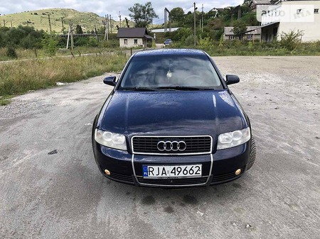 Audi A4 Limousine 2003  випуску Львів з двигуном 1.9 л дизель седан механіка за 3100 долл. 