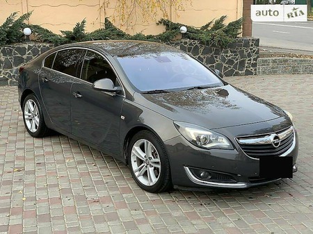 Opel Insignia 2016  випуску Миколаїв з двигуном 2 л дизель седан  за 14500 долл. 