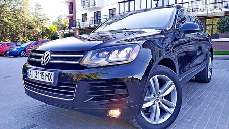 Volkswagen Touareg 2013  випуску Київ з двигуном 3.6 л бензин позашляховик автомат за 22300 долл. 