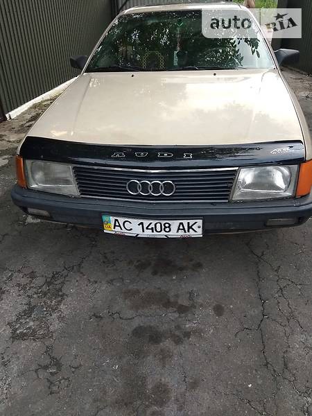 Audi 100 1983  випуску Луцьк з двигуном 2 л бензин седан  за 1800 долл. 