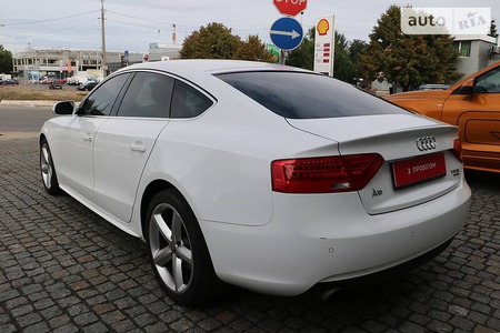 Audi A5 2012  випуску Дніпро з двигуном 2 л бензин седан  за 16000 долл. 