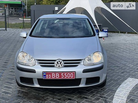Volkswagen Golf 2005  випуску Полтава з двигуном 1.6 л бензин хэтчбек механіка за 6600 долл. 