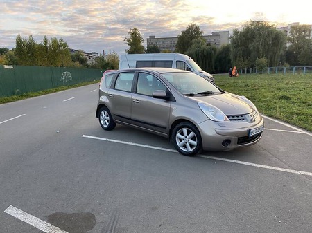 Nissan Note 2009  випуску Івано-Франківськ з двигуном 1.5 л дизель хэтчбек механіка за 5650 долл. 