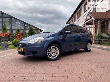 Fiat Punto 2008  випуску Львів з двигуном 1.4 л бензин хэтчбек автомат за 5500 долл. 