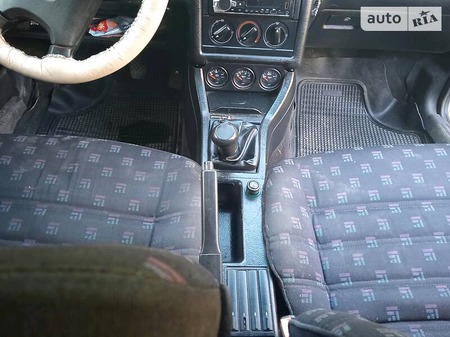 Audi 90 1988  випуску Львів з двигуном 1.8 л  седан механіка за 1750 долл. 